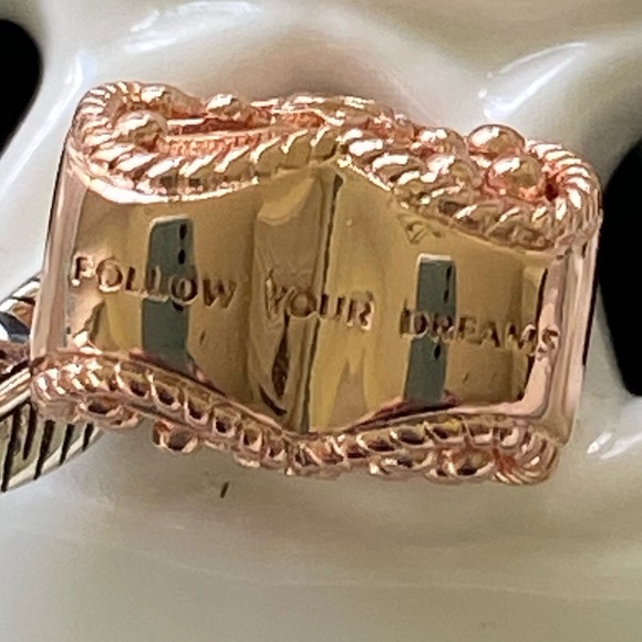 Pandora Openwork Heart & Two Feathers Dreamcatcher - Picture 5 of 5